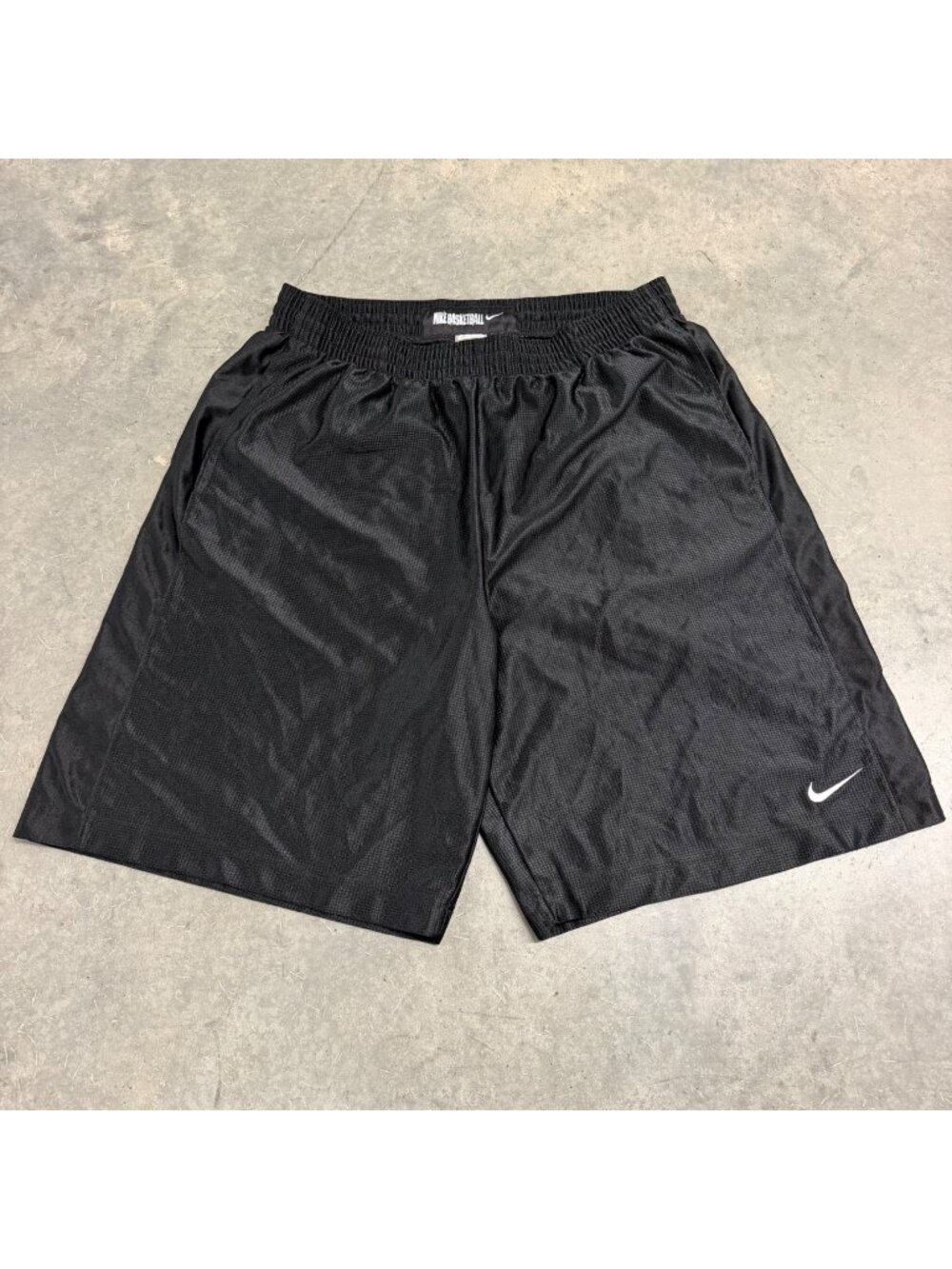 Nike 2000s Mini Swoosh Baggy Mesh Basketball Shorts Size XXL